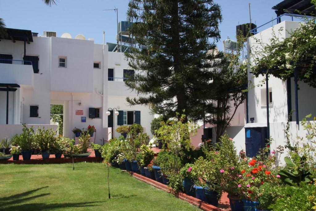 Porto Bello Hotel Apartments Милатос Екстериор снимка