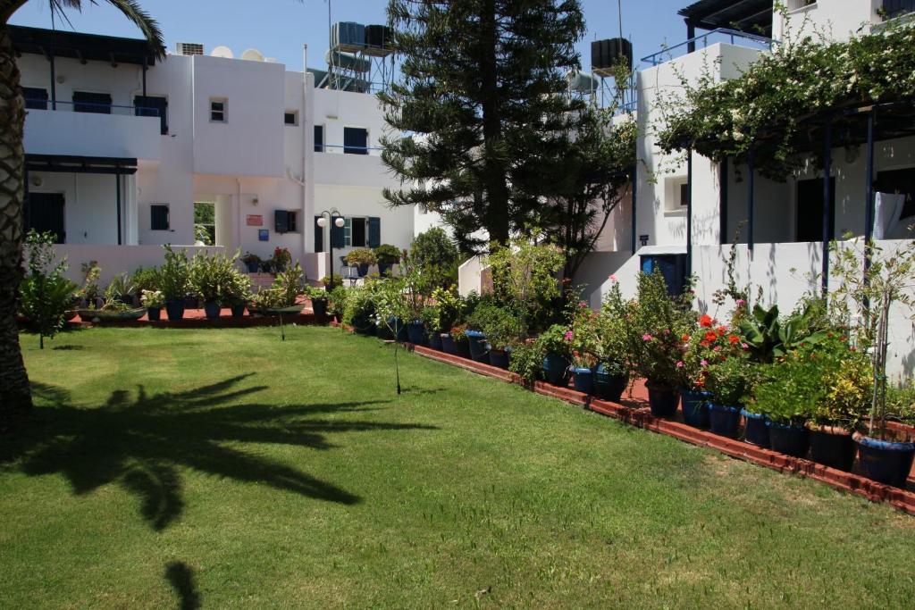 Porto Bello Hotel Apartments Милатос Екстериор снимка